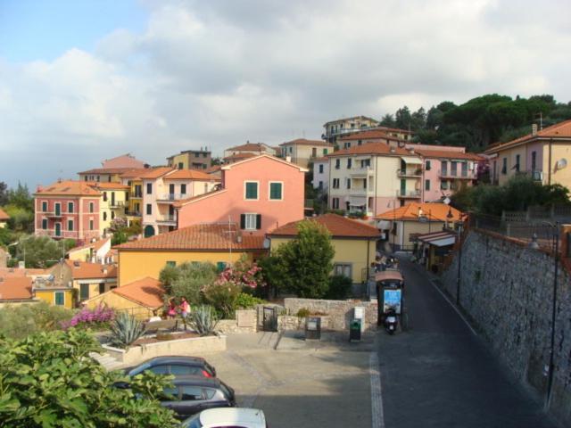 Albergo Delle Ondine تيلارو الغرفة الصورة